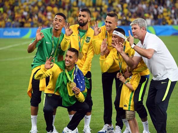 Hàng hậu vệ trong đội hình Brazil vô địch Olympic 2016