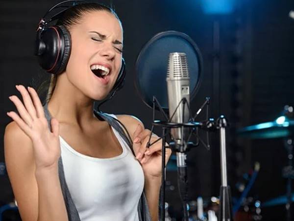 Giải mã giấc mơ thấy ca hát và con số tài lộc 2