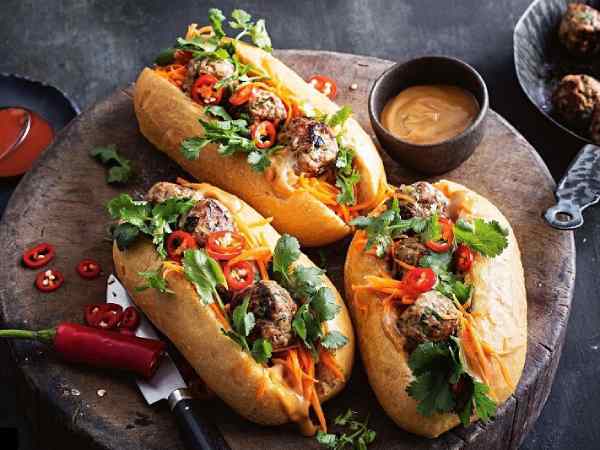 Ngủ mê thấy làm bánh mì 